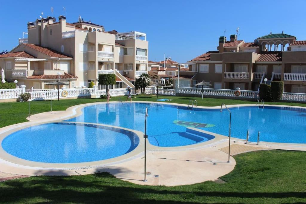 Apartament Z Duzym Tarasem Na Pieknym Osiedlu Orihuela Exterior foto